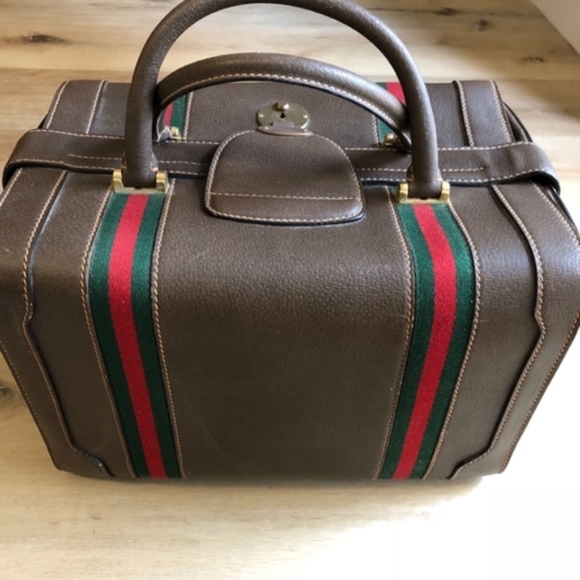 Gucci Handbags - Gucci VTG Rare Train Case Make Up Tote Travel Bag